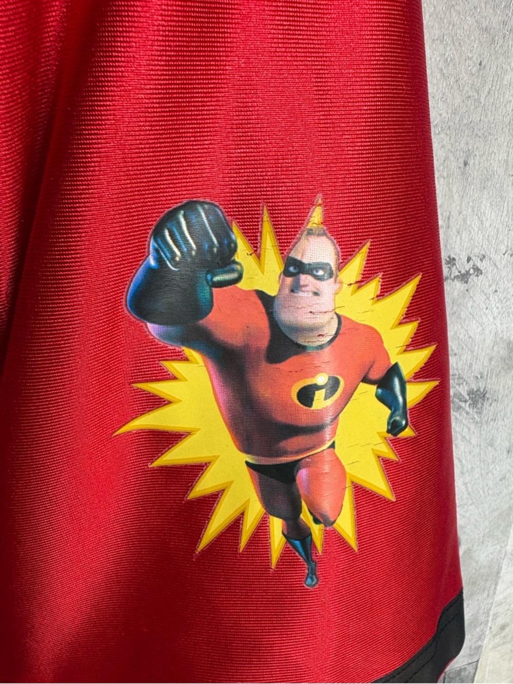 Disney The Incredibles jersey vintage men’s size large Red - Picture 6 of 6